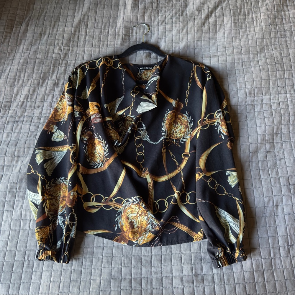 Woman’s blouse